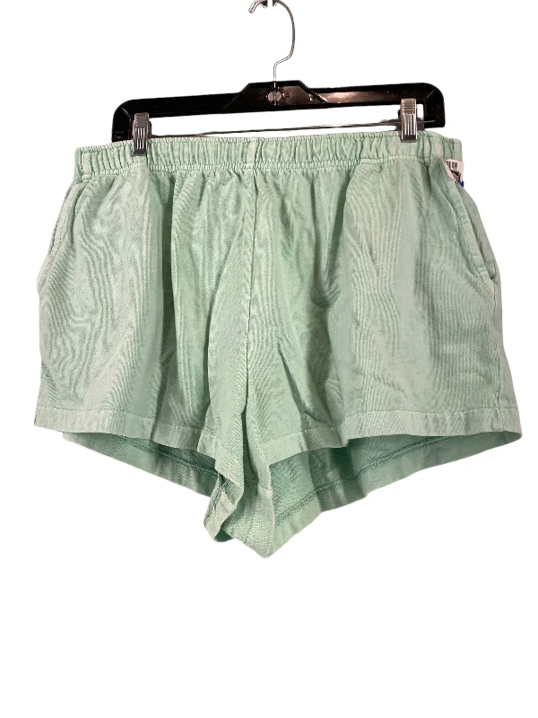 women's breathable shortsGreen Shorts American Eagle, Size L