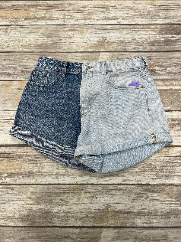 women's timeless shortsBlue Denim Shorts Pacsun, Size 6