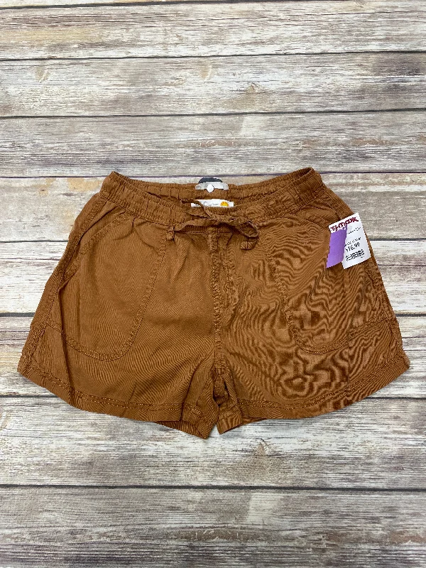 women's low-slung shortsTan Shorts C And C, Size S