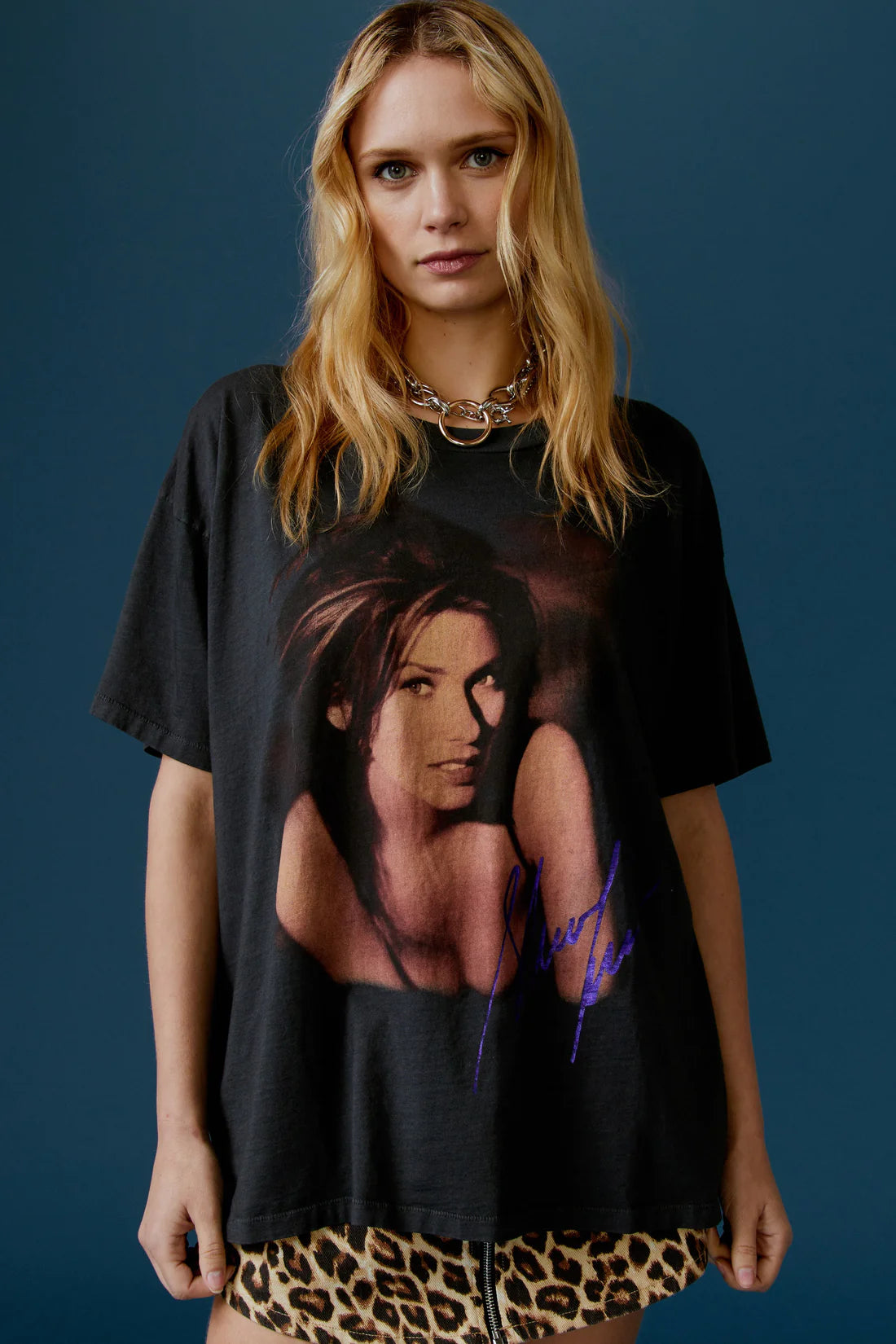 Casual Chic DressDaydreamer Shania Twain Graphic Tee