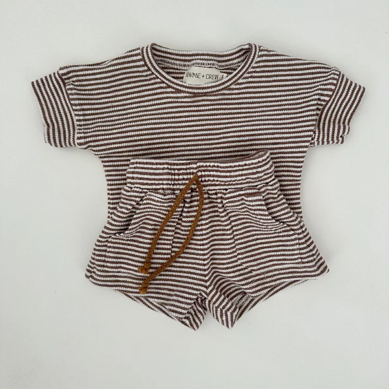 women's apple-shaped body dressesOakley Waffle Set in Brown Stripes